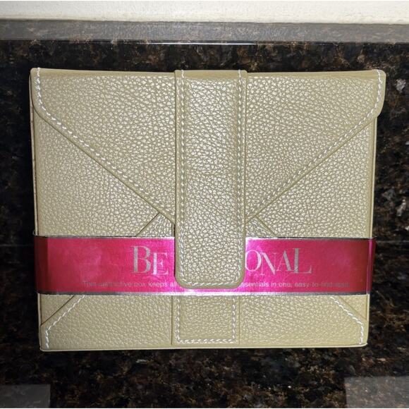 Bath Body Works Faux Leather Stationary w/Box Pen Christmas Gift - Picture 4 of 10